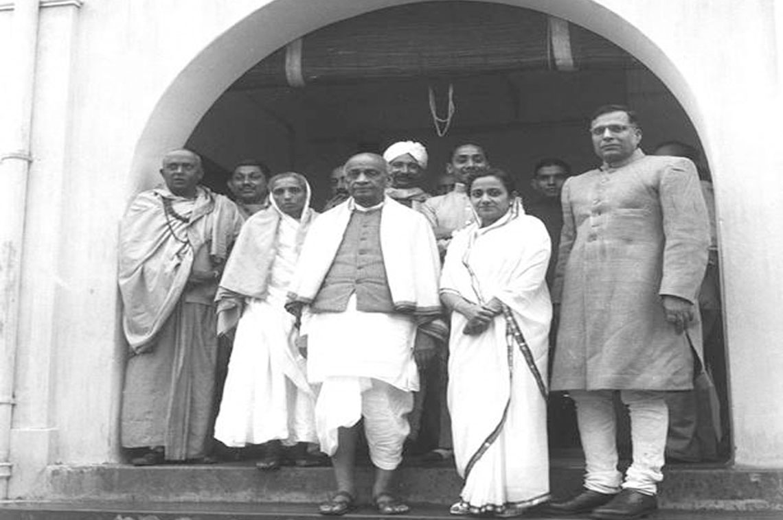 Dr Harekrushna Mahtab with Sardar Ballabh Bhai Patel in 1947