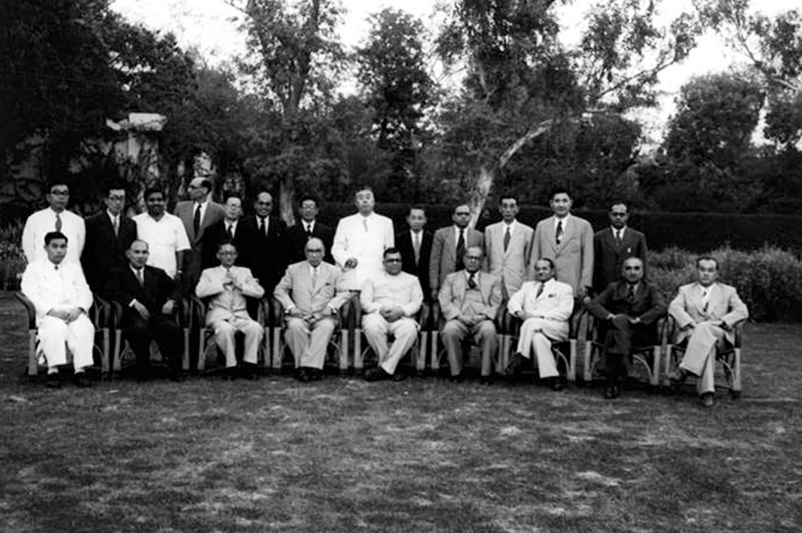 Dr H.K. Mahtab, Minister for Commerce & Industry. Government of India, held a reception in New Delhi, on March 13, 1952, to meet the members of the Japanese Industrial Mission led by Mr. Taizo Ishizaka (President of the Fujitsu Ltd.). The Mission was on brief visit to India to explore the possibility of cooperating the Industrial development of India and to find out the scope for the various capital goods manufactured by Japan. Group photo taken at the reception.  